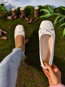 Plus Size Women's Slip-On Flat Shoes, Spring And Autumn Season, Casual And Versatile To Wear Outdoors - Beige - View 1