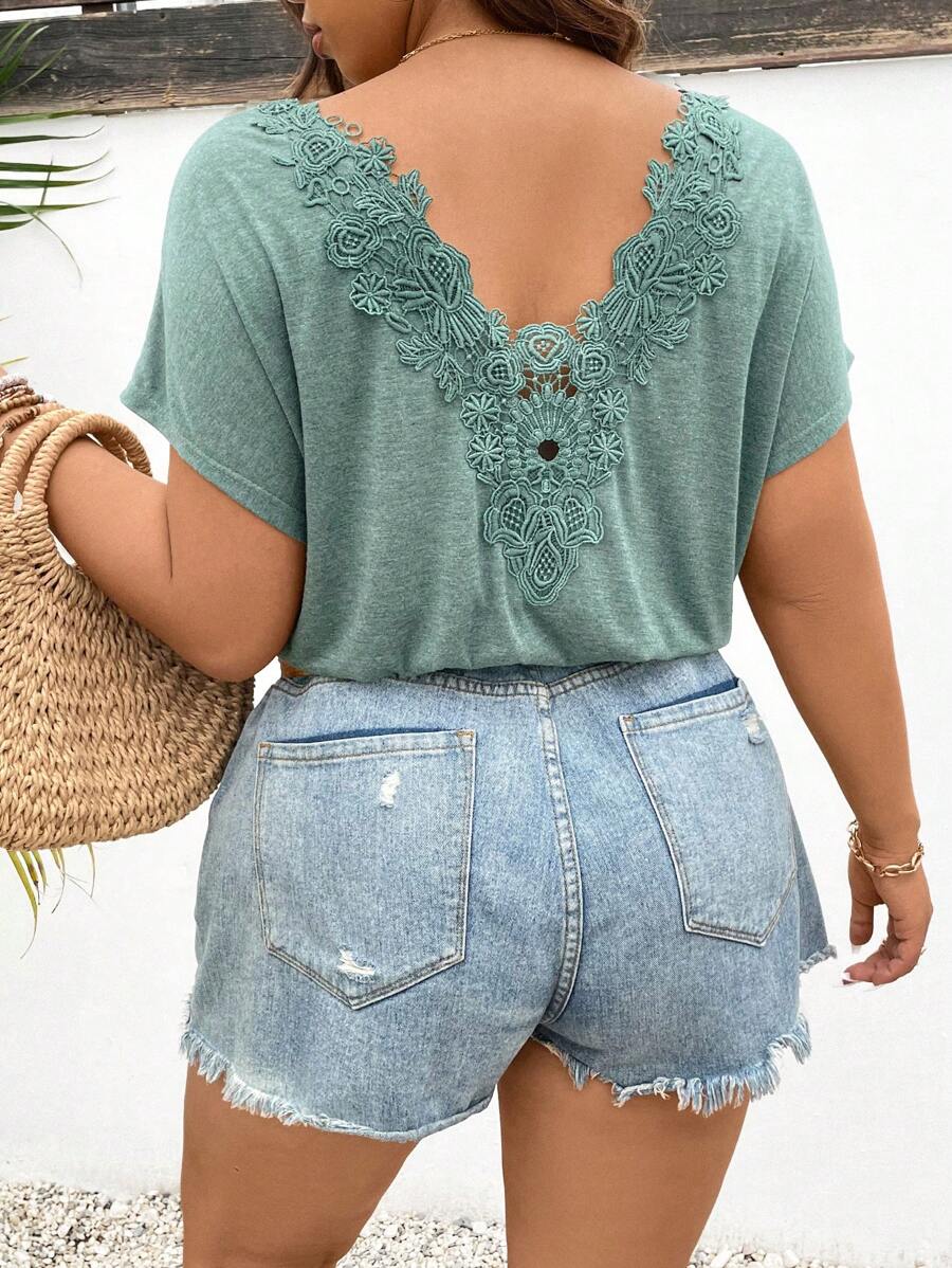 SHEIN Frenchy Plus Size Women Lace Panel Back T-Shirt - Green - View 1