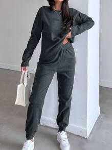 RueChic Women'S Solid Color Long Sleeve Top And Joggers Set - Grey - View 5