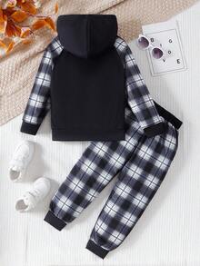 SHEIN Young Boys Casual Stylish Fist Printed Long Sleeve Hoodie And Pants Set - Black and White - View 2