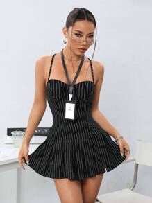 SHEIN ICON Y2k 夏季女式条纹吊带紧身连衣裙，带荷叶边细节和宽肩带 - 黑與白 - 查看 4