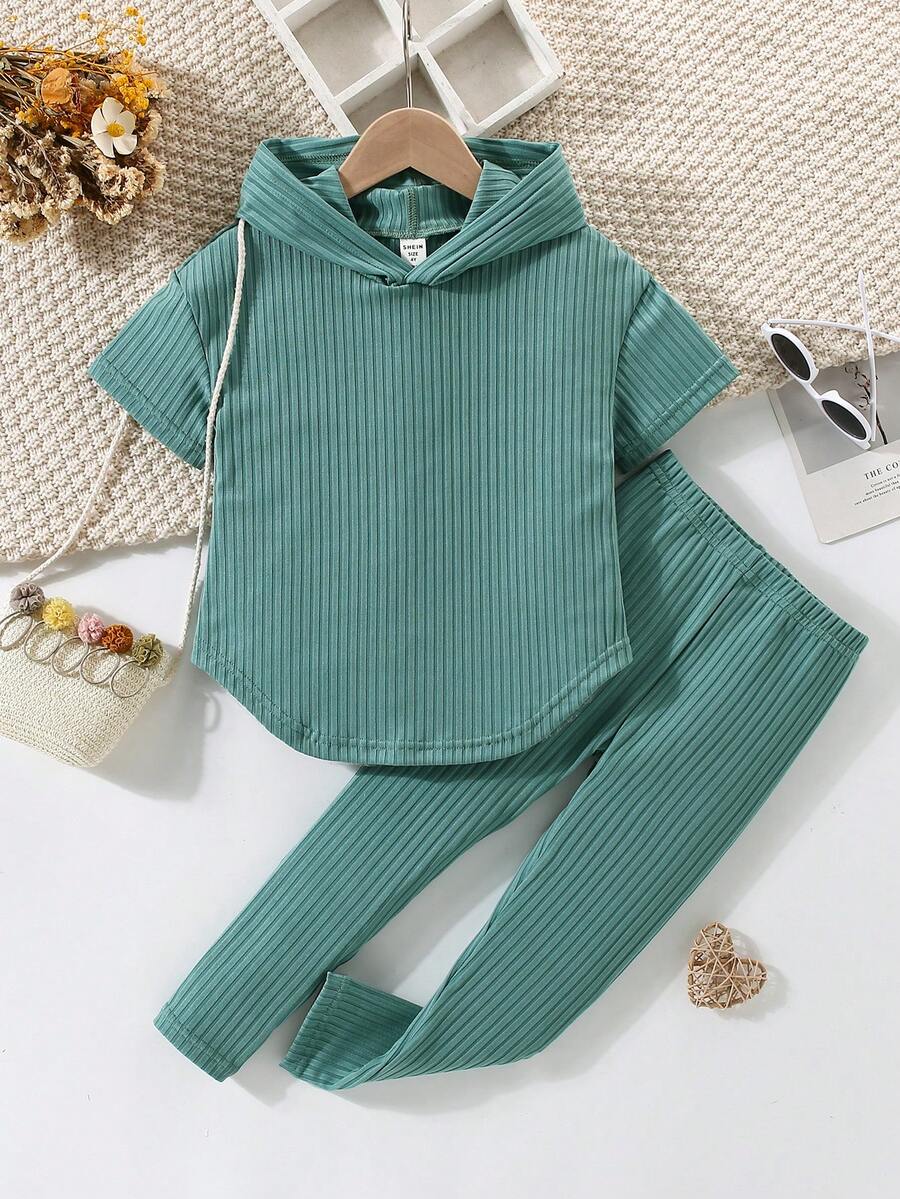 SHEIN 2入組幼兒女童休閒短袖連帽t恤和打底褲套裝 - 綠色 - 查看 1
