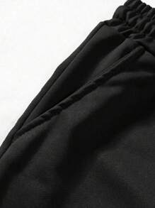 Manfinity EMRG 男式字母图案拼色运动裤 - 黑與白 - 查看 5