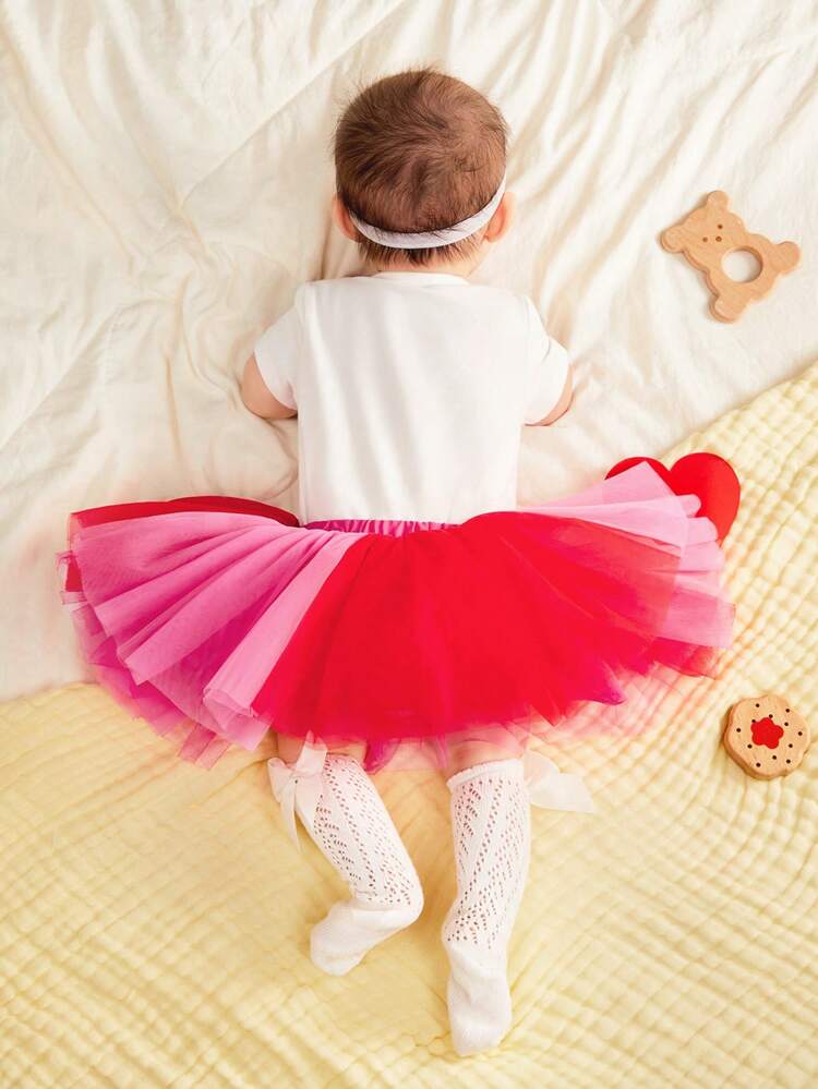 Newborn Baby Girls' Short Sleeve Cartoon Print Bodysuit With Mesh Tutu Skirt Set
