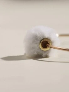 ROMWE Kawaii 1對歐美風格的冬季新款白色毛絨圓形掛墜耳環 - 白色 - 查看 4