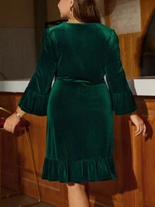 SHEIN Clasi 大尺碼純色荷葉邊喇叭袖裙 - 墨綠色 - 查看 2