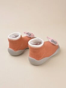 女童酒紅色卡通鯨魚時尚優雅簡約柔軟舒適底部休閑家居嬰兒鞋（隨機圖案） - 紅色 - 查看 4