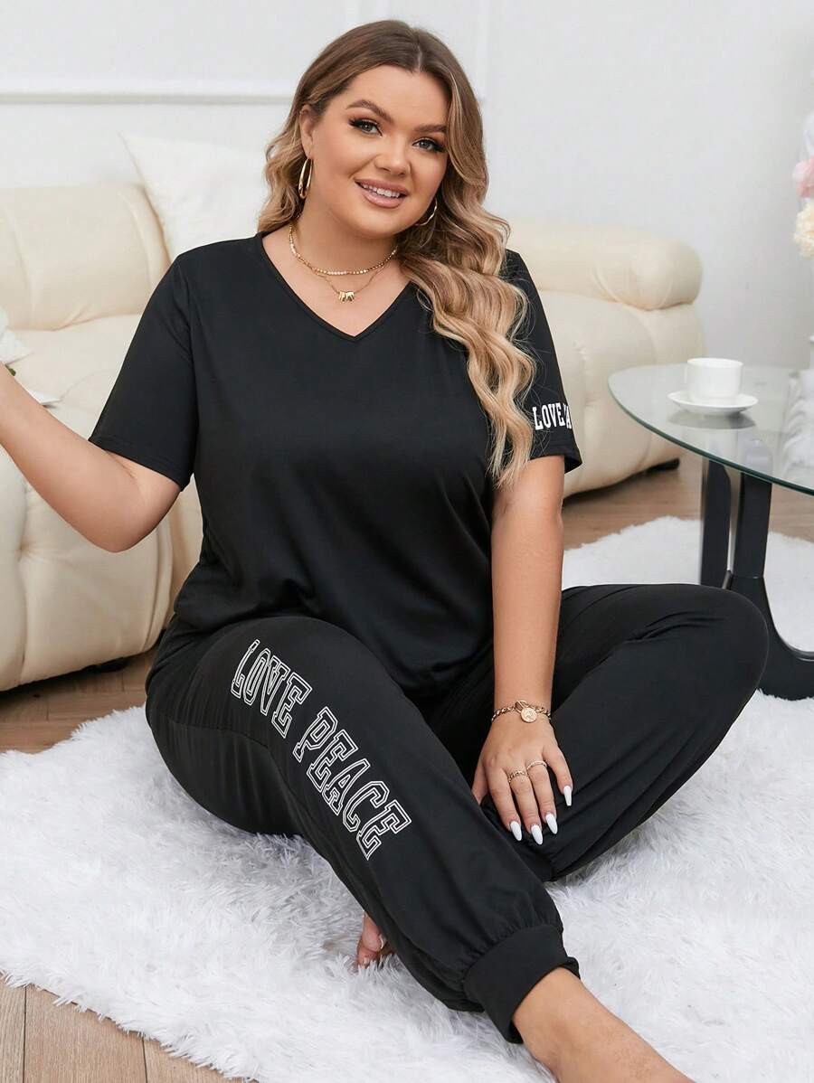 Plus Size Women's Letter Printed Short Sleeve Top And Pants Pajama Set, Outfits - Black - View 1