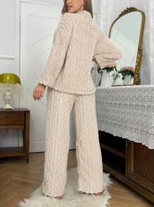 落肩法兰绒上衣和裤子家居服套装，舒适保暖，秋冬服装，蓬松睡衣 - 杏色 - 查看 2