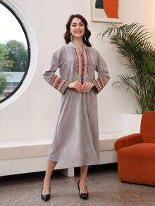 Khía Đường viền cổ áo Chi tiết thêu Tay áo dài Đầm - Xám - Xem 4