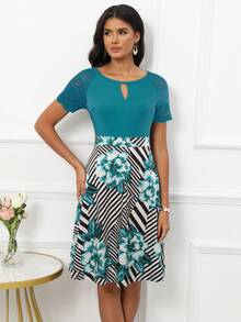 Striped & Floral Print Keyhole Neckline Dress - Green - View 5