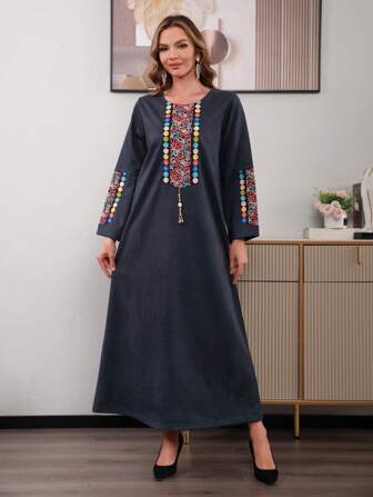 Embroidered Detail Long Sleeve Dress