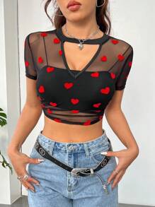 SHEIN EZwear Lễ tình nhân Đỏ  Tim Mô hình Lưới Áo thun Với Choker Đường viền cổ áo , Eo Xếp Chi tiết & Thon gọn - màu đen - Xem 1