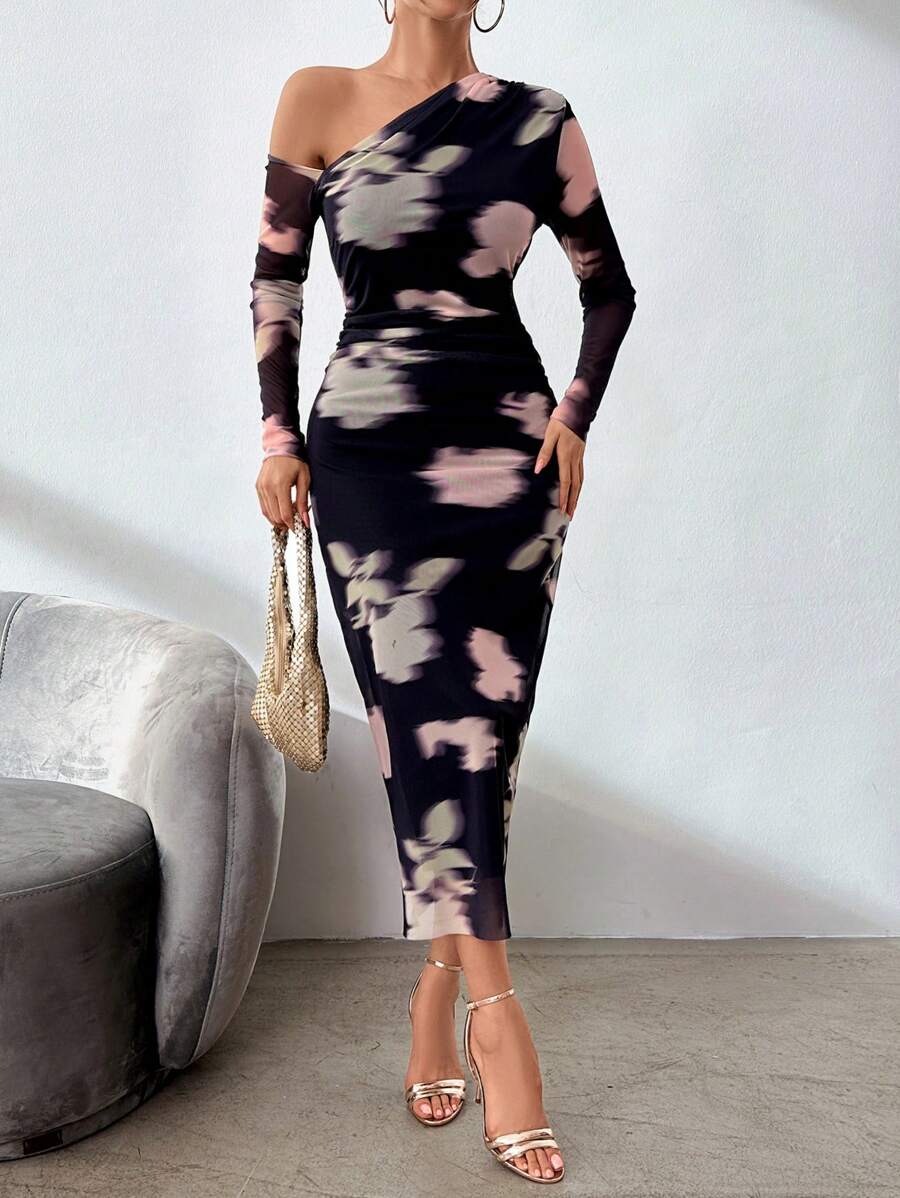 RueChic 女士們的水洗花卉印花不對稱領身形連身裙