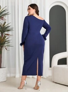 Modelyn Plus Size Women's Oblique Shoulder Sleeve Cuff Spliced Furry Dress Long Evening Dresses - Navy Blue - View 5