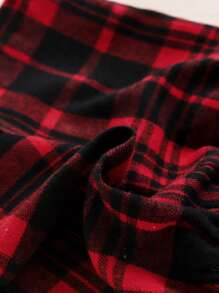 SHEIN Unisex Baby Fun Battery Pattern T-Shirt Top And Plaid Shorts Pajama Set, 2pcs - Burgundy - View 3