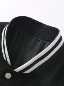 1件男士鈕扣雙色棒球夾克,標語印花設計 - 黑色 - 查看 4