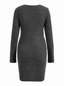 SHEIN Vestido A Rayas Para Lactancia De Manga Larga Para Maternidad - Blanco y Negro - Ver 3