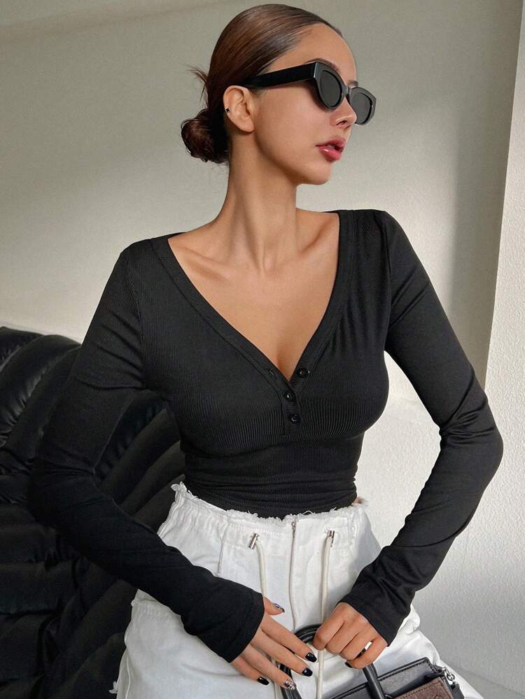 Women's V-Neck Half Button Up Tight Long Sleeve T-Shirt With Curved Hem