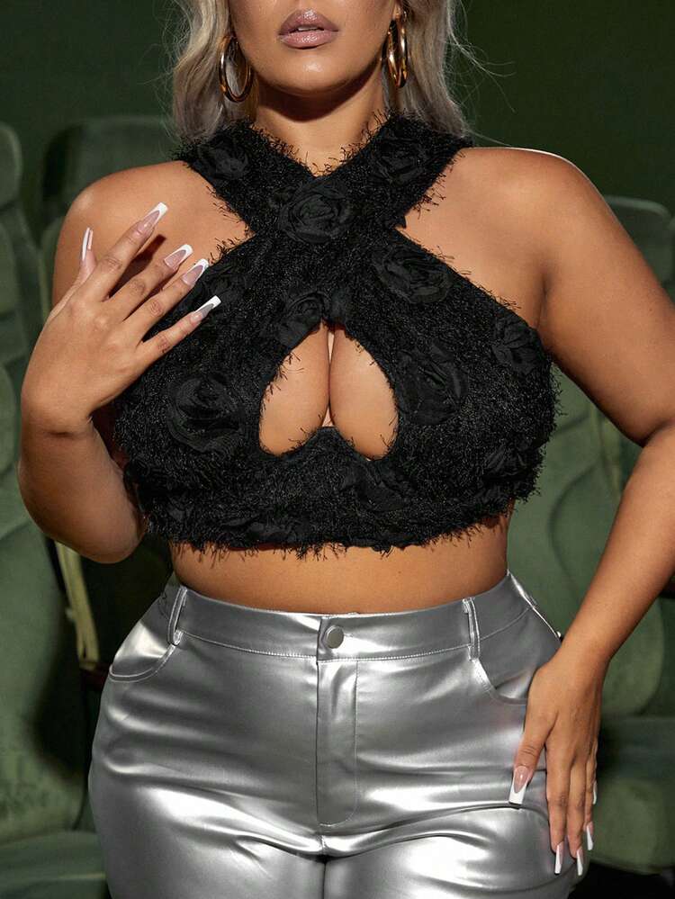 Plus Size Women Cutout Cross V-Neck Sleeveless Floral Tank Top For Valentine's Day