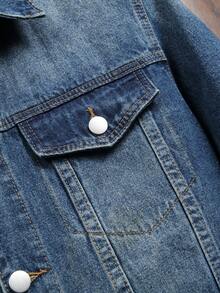 Manfinity EMRG 男士磨損顯色鈕扣前段牛仔外套 - 中等水洗藍 - 查看 4
