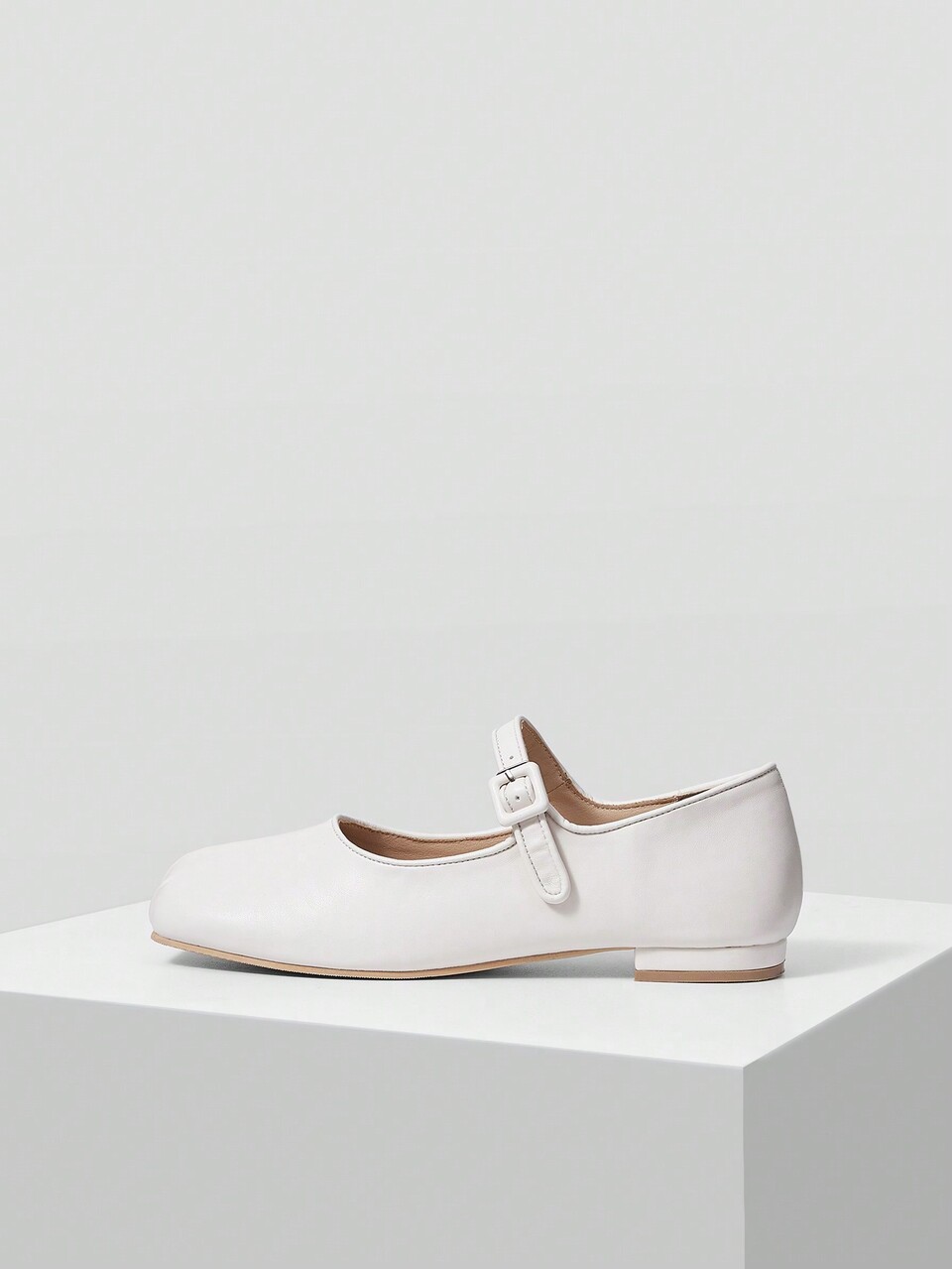 MOTF SQUARE TOE COMFORTABLE & VERSATILE WOMEN'S FLAT SHOES