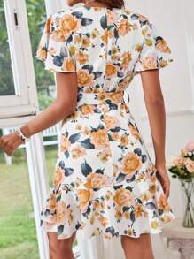 SHEIN VCAY 度假花卉印花荷葉邊袖配腰帶超長情人節連身裙