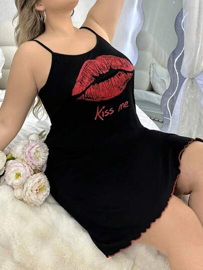 SHEIN Plus Size Red Lip And Letter Printed Sleeveless Pajama Night Dress