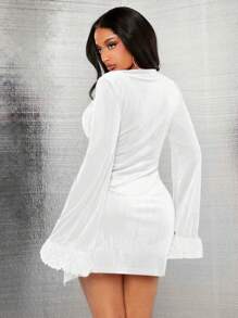 SHEIN SXY Vestuário Para Encontro Do Dia Dos Namorados De Festa Vestido De Veludo Branco Sexy Com Mangas De Penas Levemente Abertas