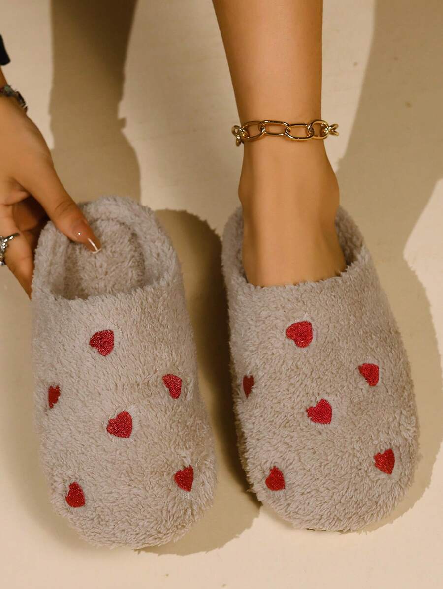 Heart-Shaped Women's Indoor Slippers, Soft Sole Light And Comfortable Fluffy Slip-On Slippers, Khaki, Cute,Halloween