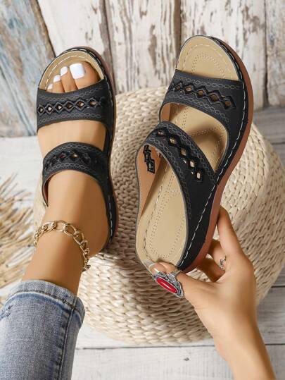 女士镂空菱形图案时尚休闲舒适旅行沙滩坡跟厚底凉鞋，春夏穿搭