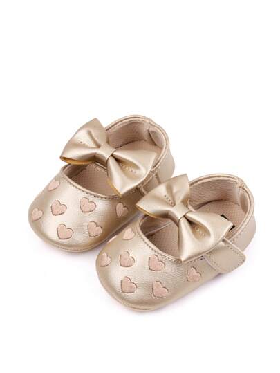 婴儿蝴蝶结装饰心形压花人造皮革玛丽珍鞋