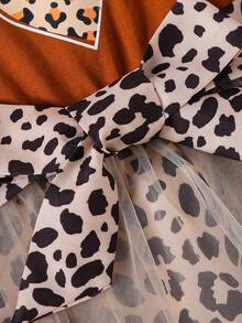 SHEIN 小女孩心型字母印花網布拼接洋裝 - 棕色 - 查看 4