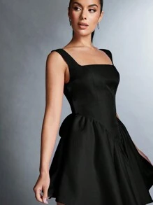 SHEIN BAE Bez pleców Sukienki Z Muszka I Rozkloszowany dół