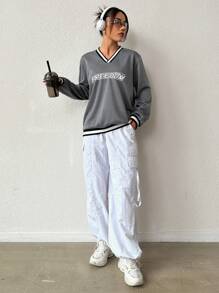 SHEIN MOOSTA Áo nỉ cổ chữ V phối màu kẻ sọc với họa tiết chữ, kiểu áo chui đầu mùa thu. - Xám - Xem 5