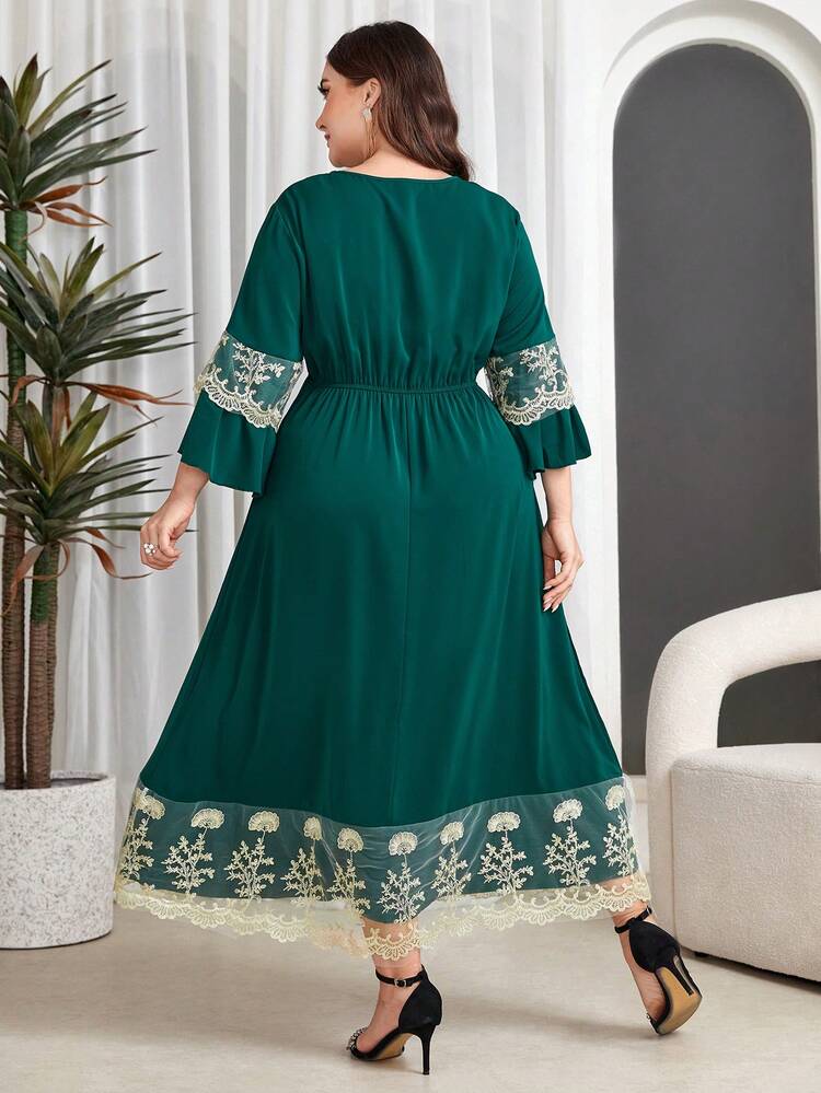 Plus Size Colorblock Embroidered Mesh Decor Round Neck Dress Without Belt