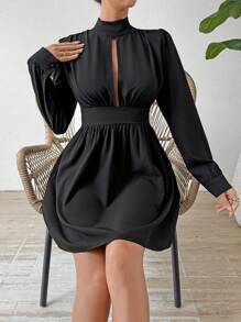 SHEIN Privé 女式中空褶皺連衣裙 - 黑色 - 查看 6