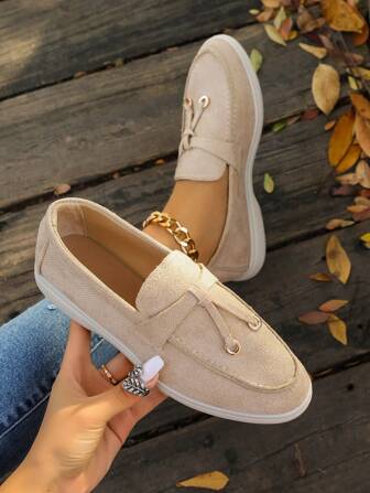 2025年秋季女士休闲卡其色舒适平底乐福鞋、运动鞋、一脚蹬莫卡辛鞋