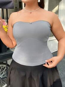 SHEIN MOD Plus Size Solid Color Tube Top With Floral Decor