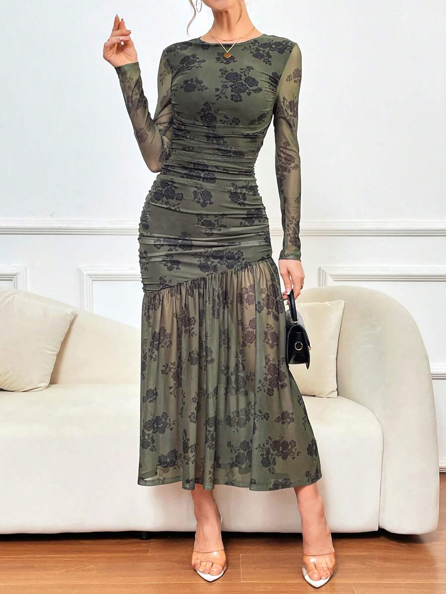 SHEIN Privé 女款荷葉邊褶裥花卉連衣裙,蕾絲邊裝飾 - 黑色 - 查看 1