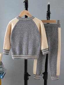 SHEIN 青少年男孩撞色字母印花插肩袖开衫搭配撞色侧缝针织裤休闲套装 - 灰色 - 查看 2