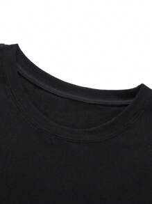 ROMWE MEN Street Life Men's Short Sleeve T-Shirt Printed With Gypsum Portrait, Suitable For Spring And Summer