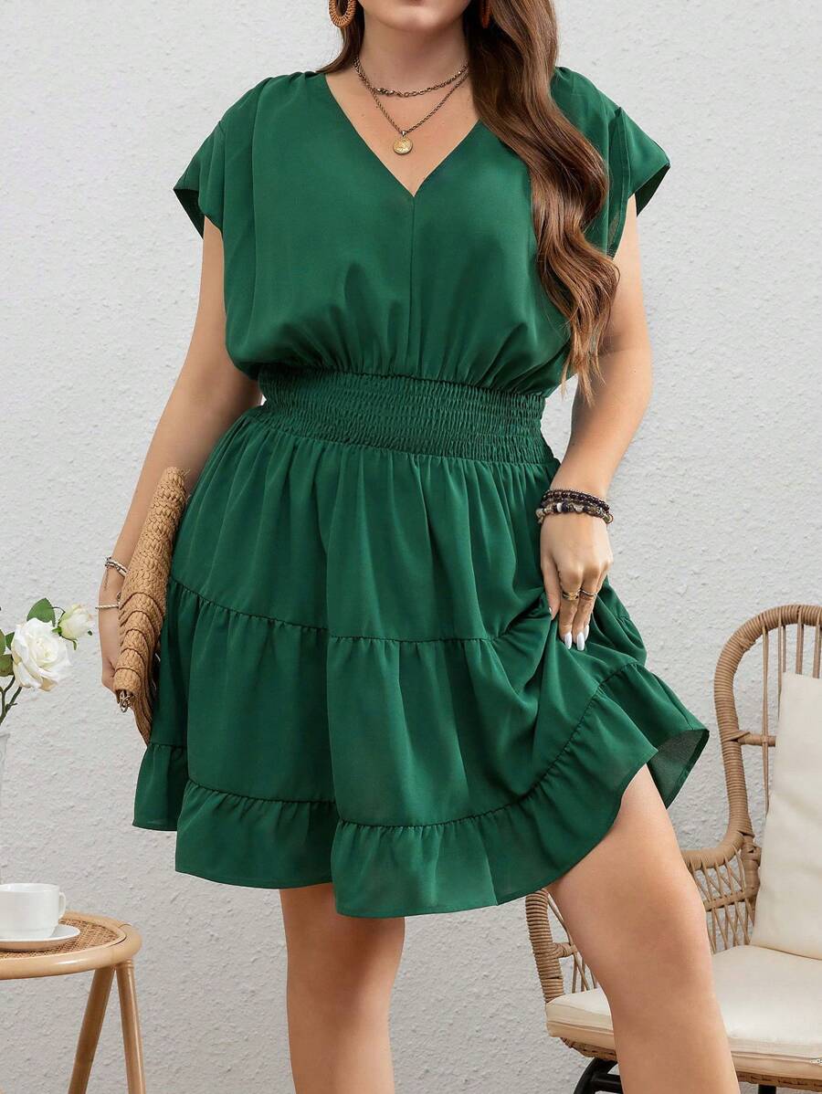 SHEIN LUNE Plus Size Solid Color Waist-Cinching Dress - Green - View 1