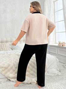 Women's Plus Size Casual Contrast Color Turn-Down Collar Short Sleeve Pajamas Set - Apricot - View 2