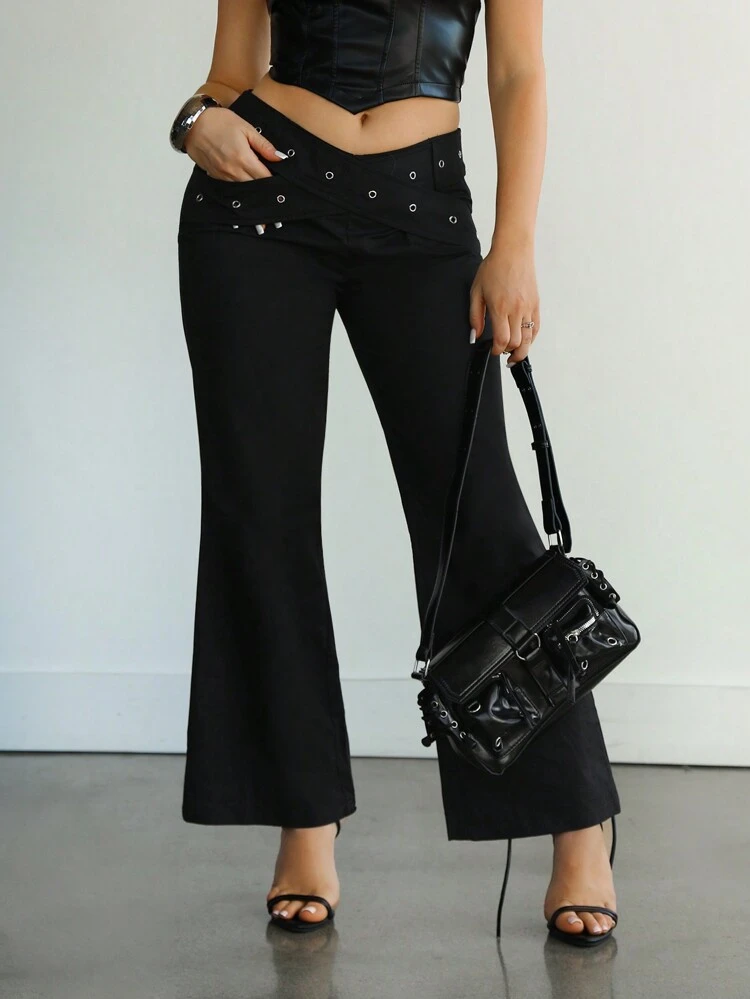 Low-Rise V-Neck Design Flared Pants