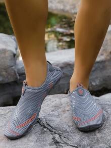 新款男女低幫滑步功能鞋,適用於春夏戶外溯溪,柔軟輕便,耐滑耐水,適用於沙灘或情侶,男女通用 - 灰色 - 查看 2