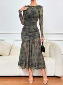 SHEIN Privé 女款荷葉邊褶裥花卉連衣裙,蕾絲邊裝飾 - 黑色 - 查看 4