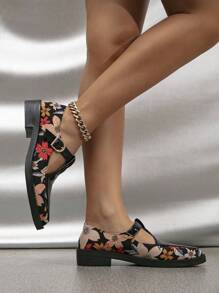 2025 秋季女士平底厚底方头一脚蹬布洛克鞋，玛丽珍牛津鞋，中跟，黑色，复古英伦风格