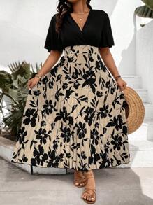 SHEIN Clasi 大尺碼花朵印花拼布連身裙 - 黑色 - 查看 4