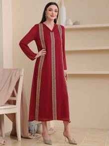 Al Najma 勃艮第红女式撞色刺绣花卉贴花 V 领长袖连衣裙 - 酒紅色 - 查看 5